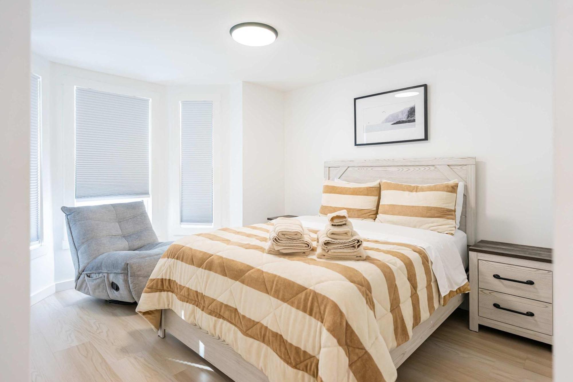 Modern East 2 Bed 2 Bath