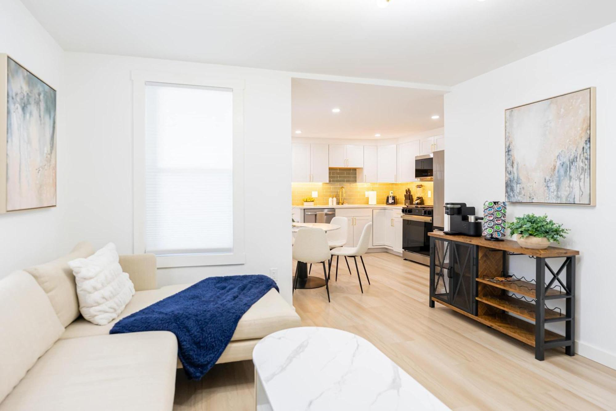 Modern East 2 Bed 2 Bath Apartment Boston