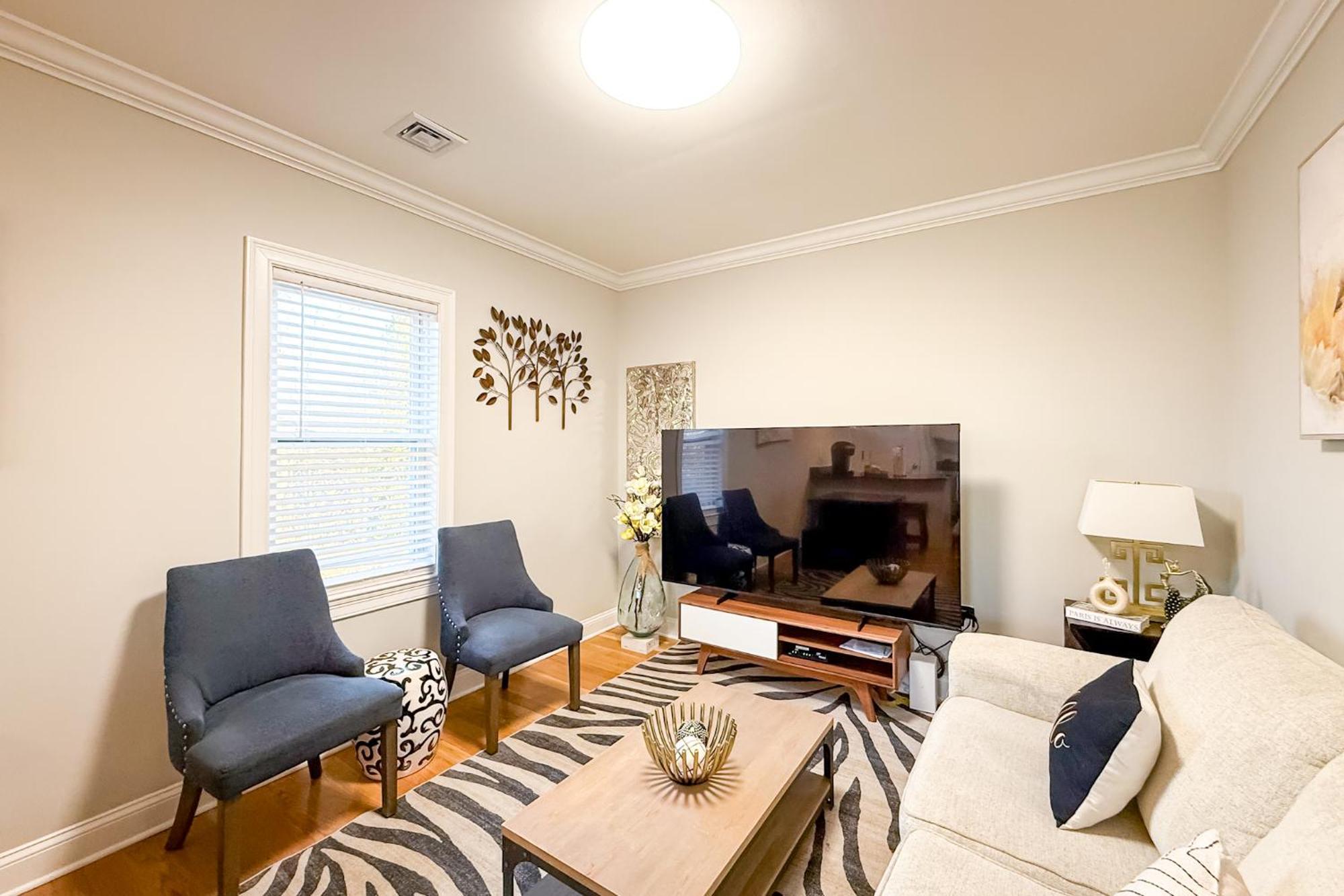40-newly Renovated, Stylish And Beautiful With 4br Apartment