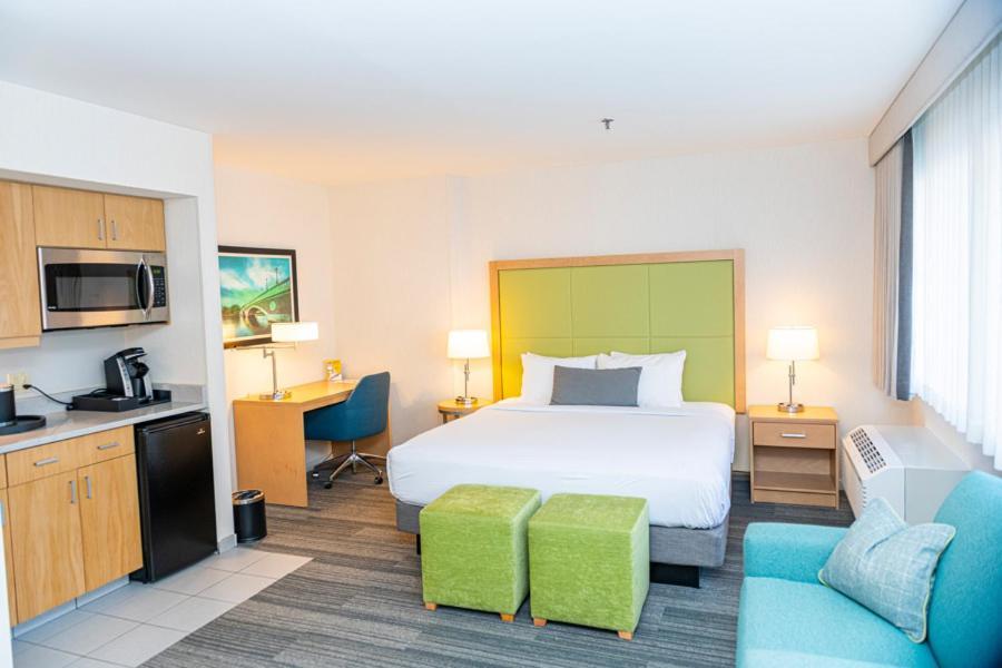 Hotel The At Longwood Medical 3*