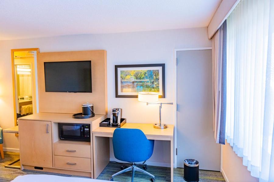 The At Longwood Medical Hotel 3*