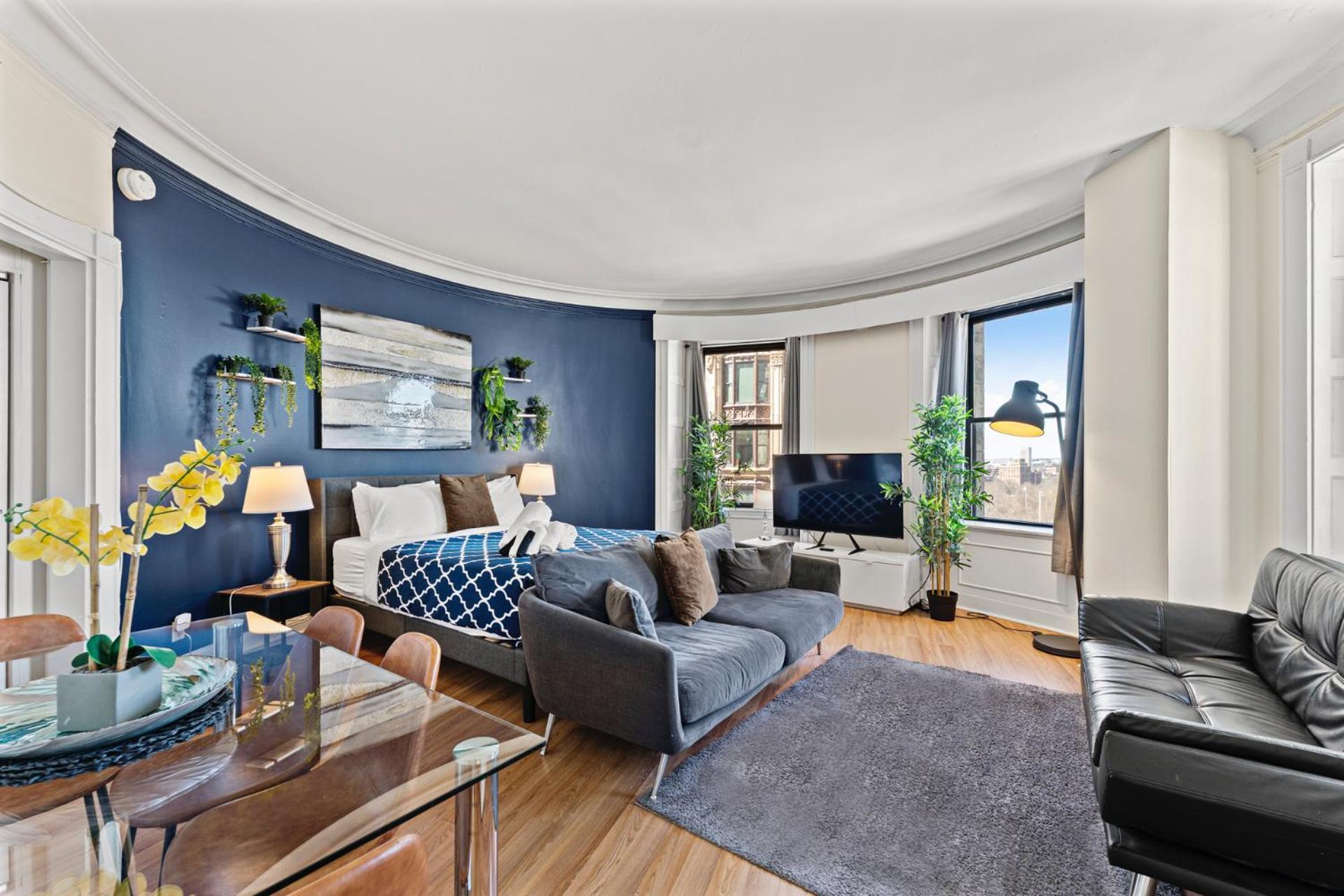 Furnished In Downtown *