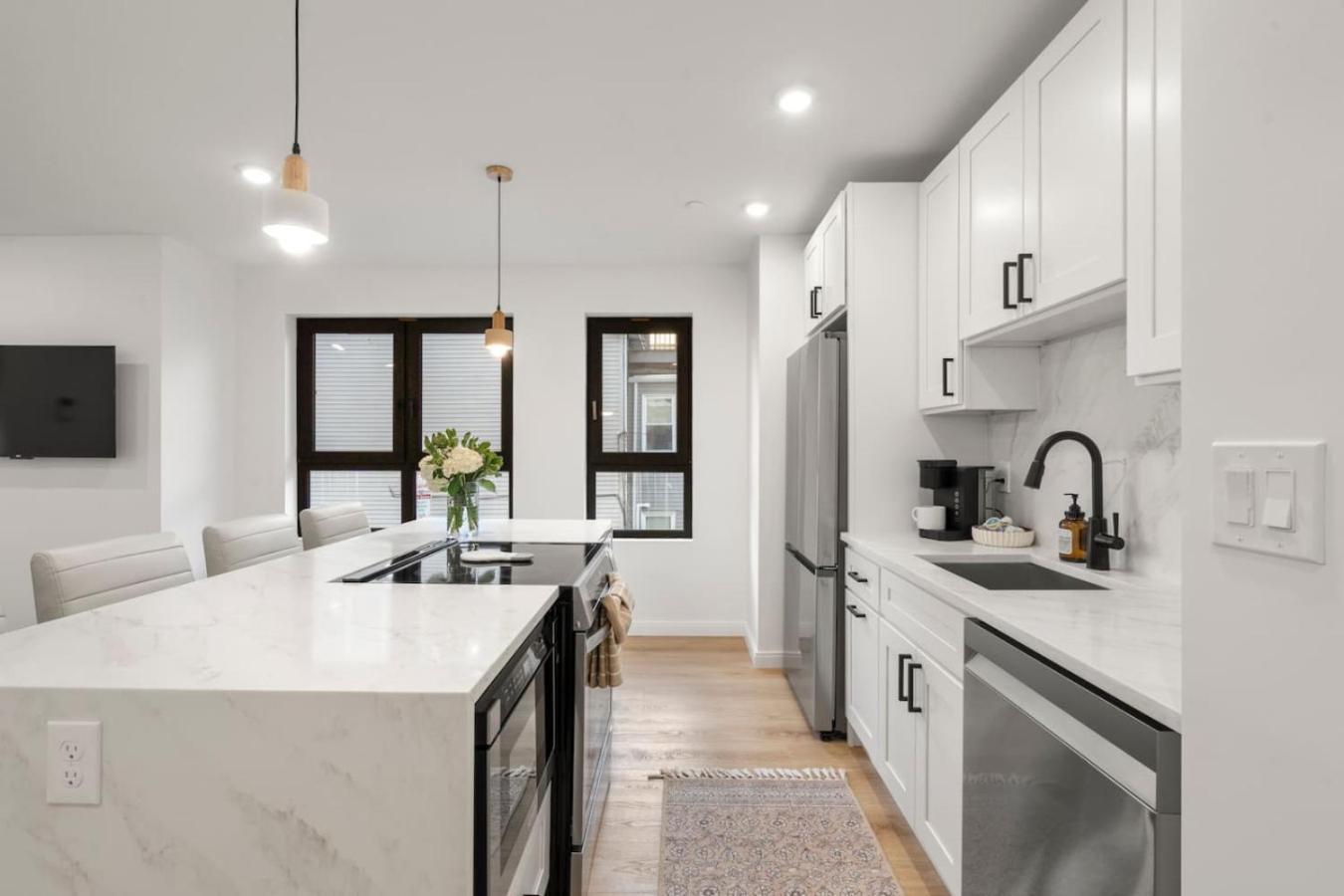 Skyline 1br With Views * Boston
