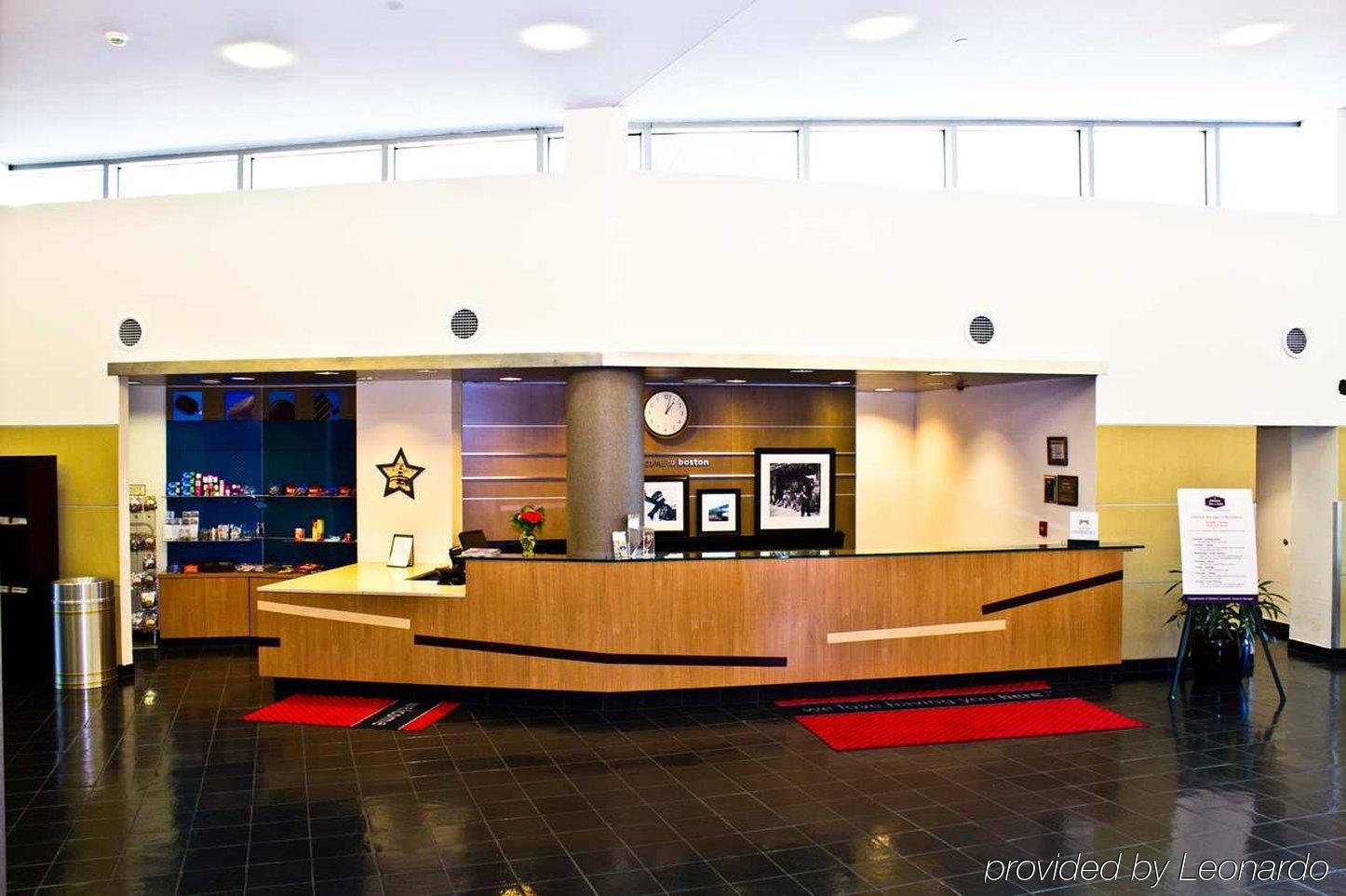 Hotel Hampton & Crosstown Center Boston