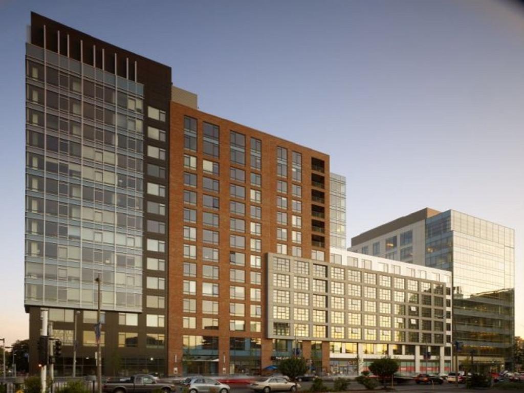 Global Luxury At Kenmore Square * Boston