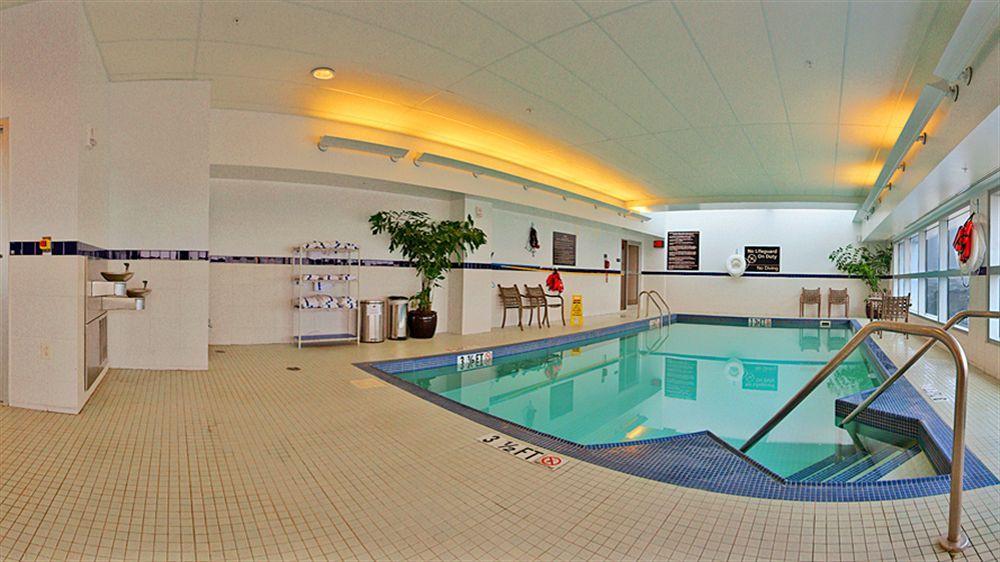 Hampton & Crosstown Center 3*