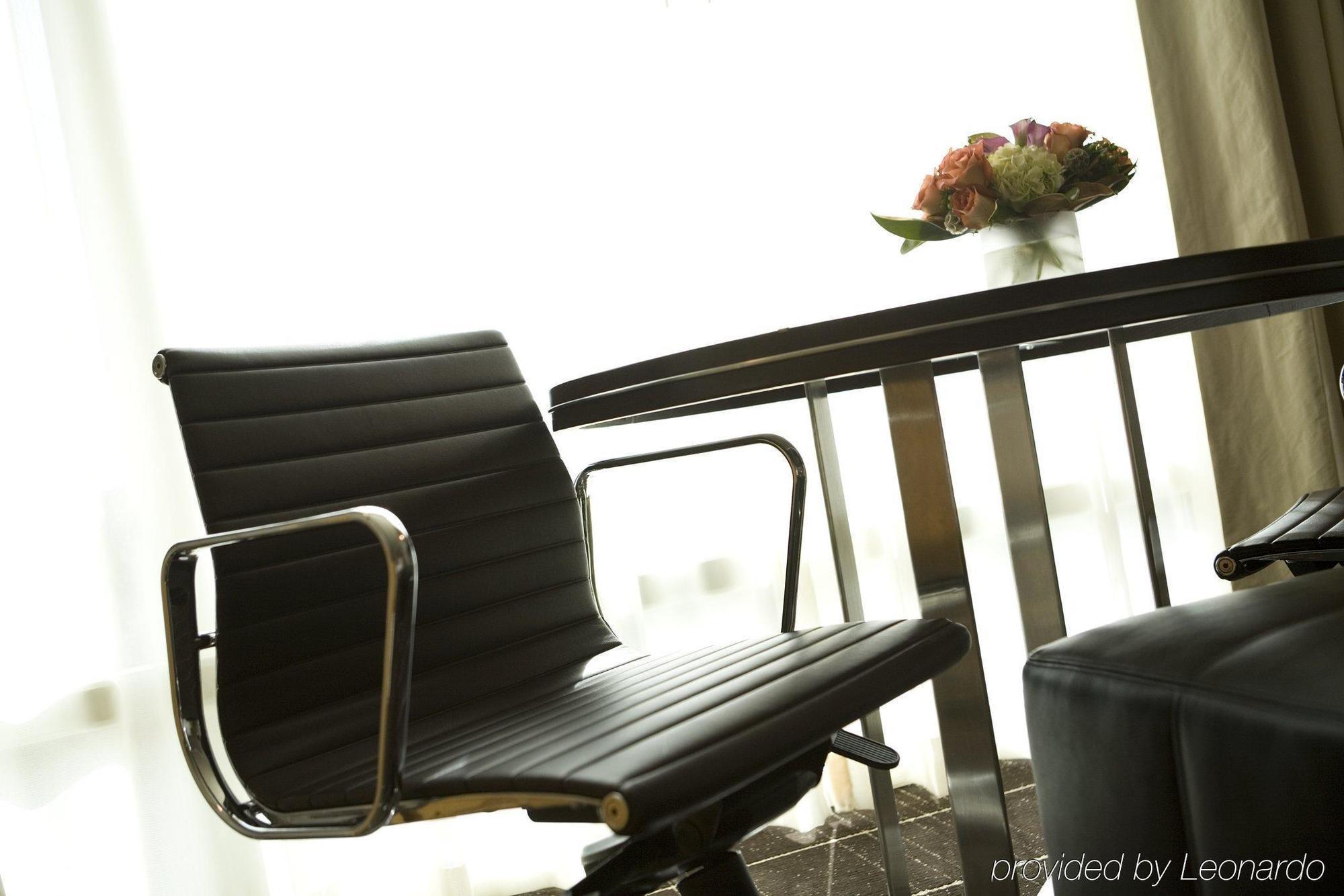 The Colonnade Hotel 4*