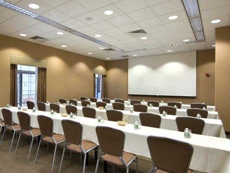 Hotel Doubletree By Hilton - Downtown 3*