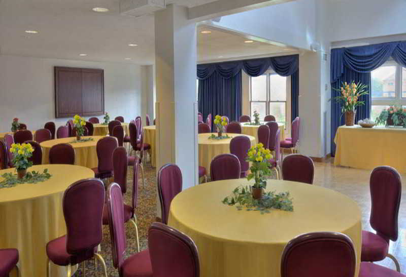 Constitution Hotel 2*