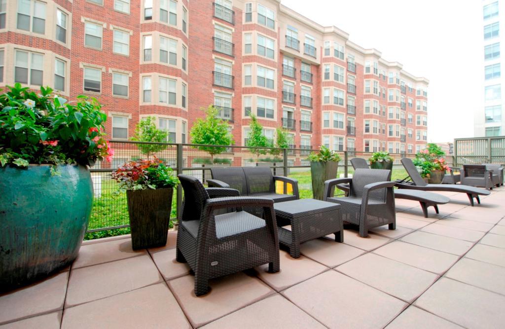 Global Luxury At Kenmore Square Apartment
