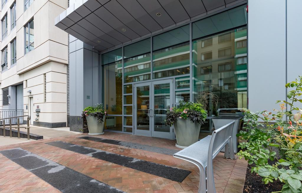 Global Luxury Suites At West End Boston