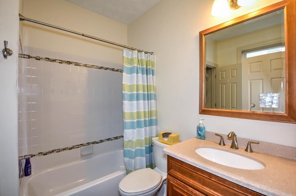 2 Bedroom In Jamaica Plain With Parking * Boston