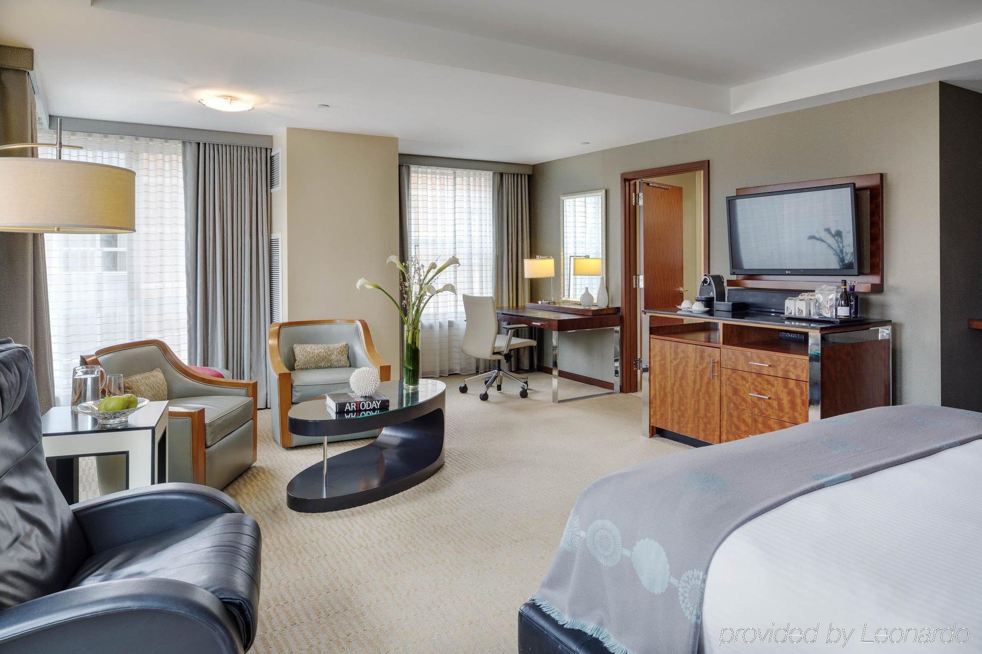 Battery Wharf Hotel, Waterfront Hotel