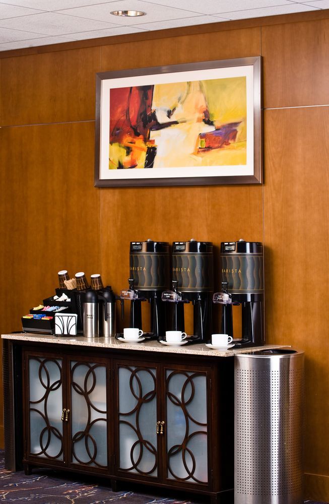 Hotel Courtyard By Marriott Logan Airport 3*