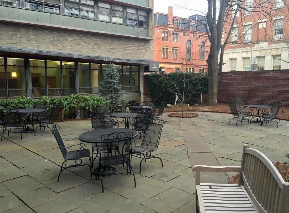 The Revolution Hotel 3*