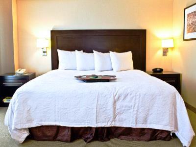 Hampton & Crosstown Center Hotel Boston