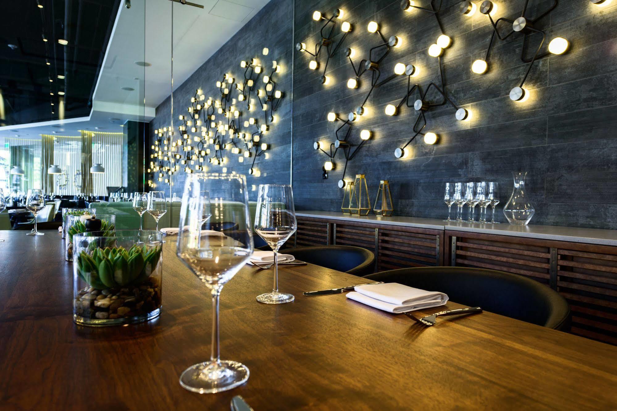 The Envoy Hotel, Autograph Collection Boston