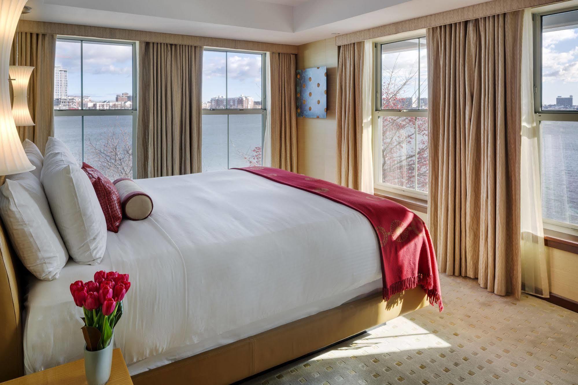 Hotel Battery Wharf Hotel, Waterfront Boston