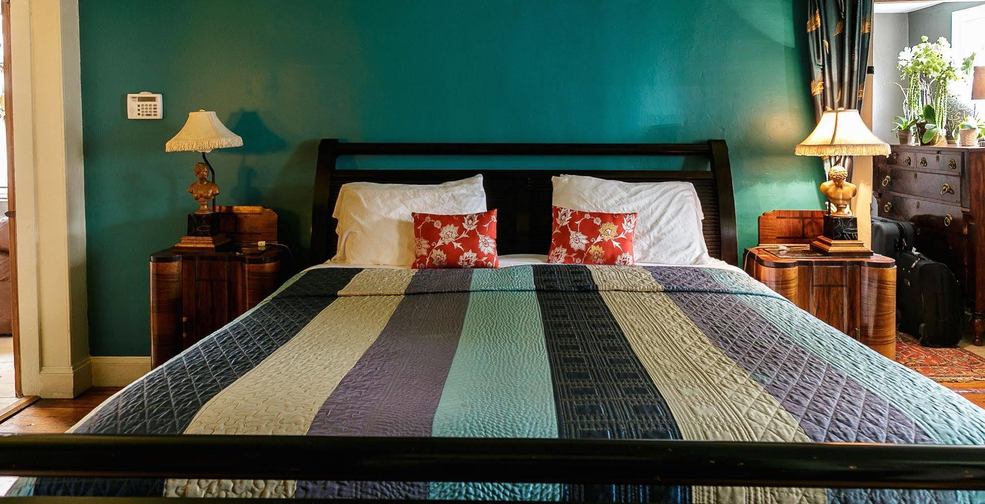 Bed & Breakfast Moroccan Boutique Boston