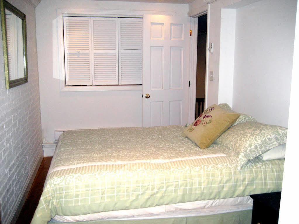 Back Bay Beacon Apartment
