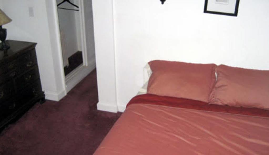Back Bay Beacon Apartment