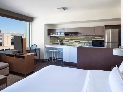 Element Seaport District 3*