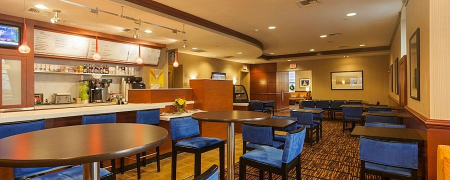 Courtyard Copley Square 3*