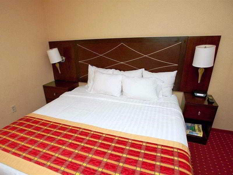 Courtyard By Marriott Downtown Hotel 4*