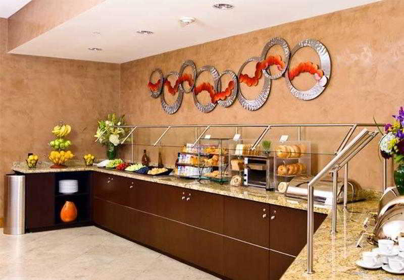 Courtyard By Marriott Logan Airport 3* Boston