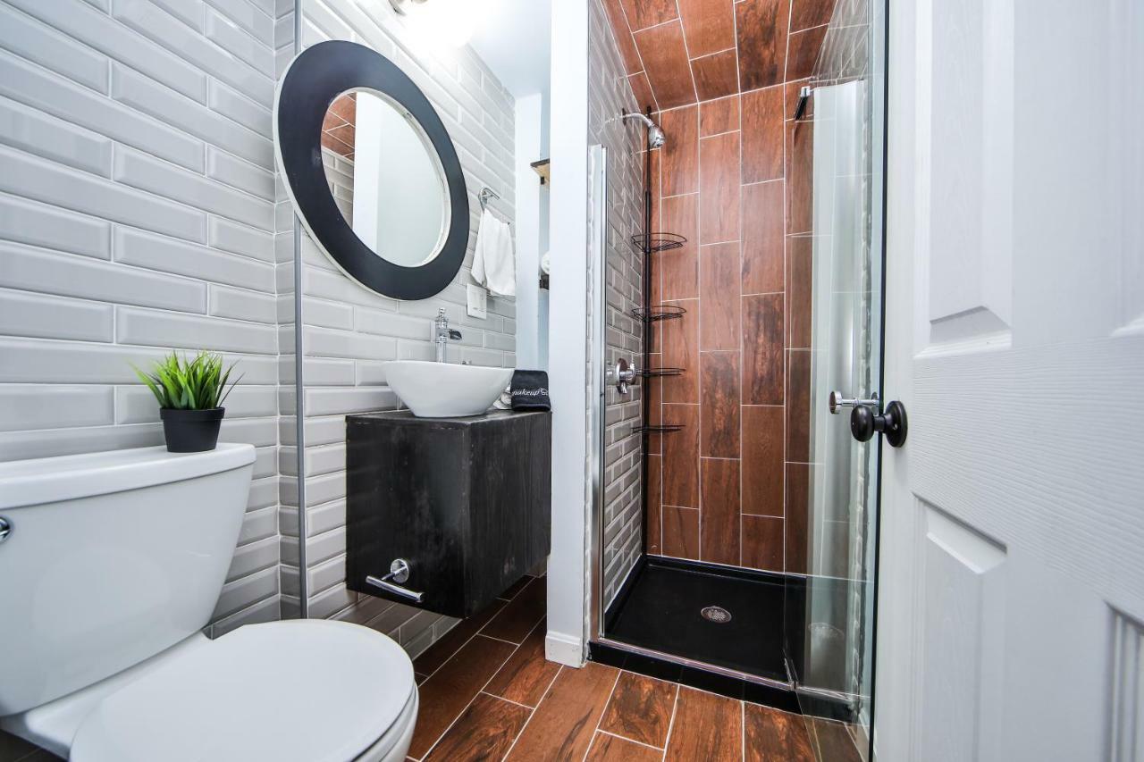 The Ledder House 5 * Boston