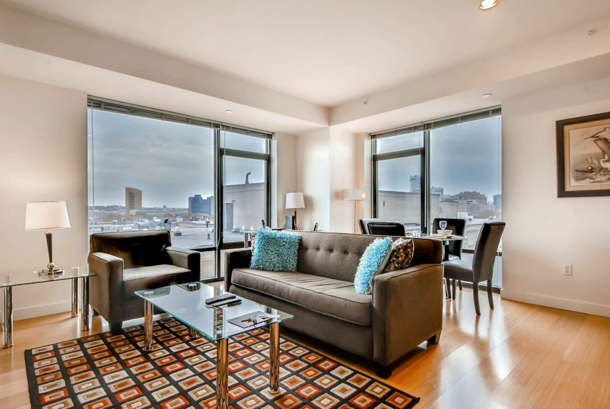 Global Luxury At Kenmore Square Apartment Boston