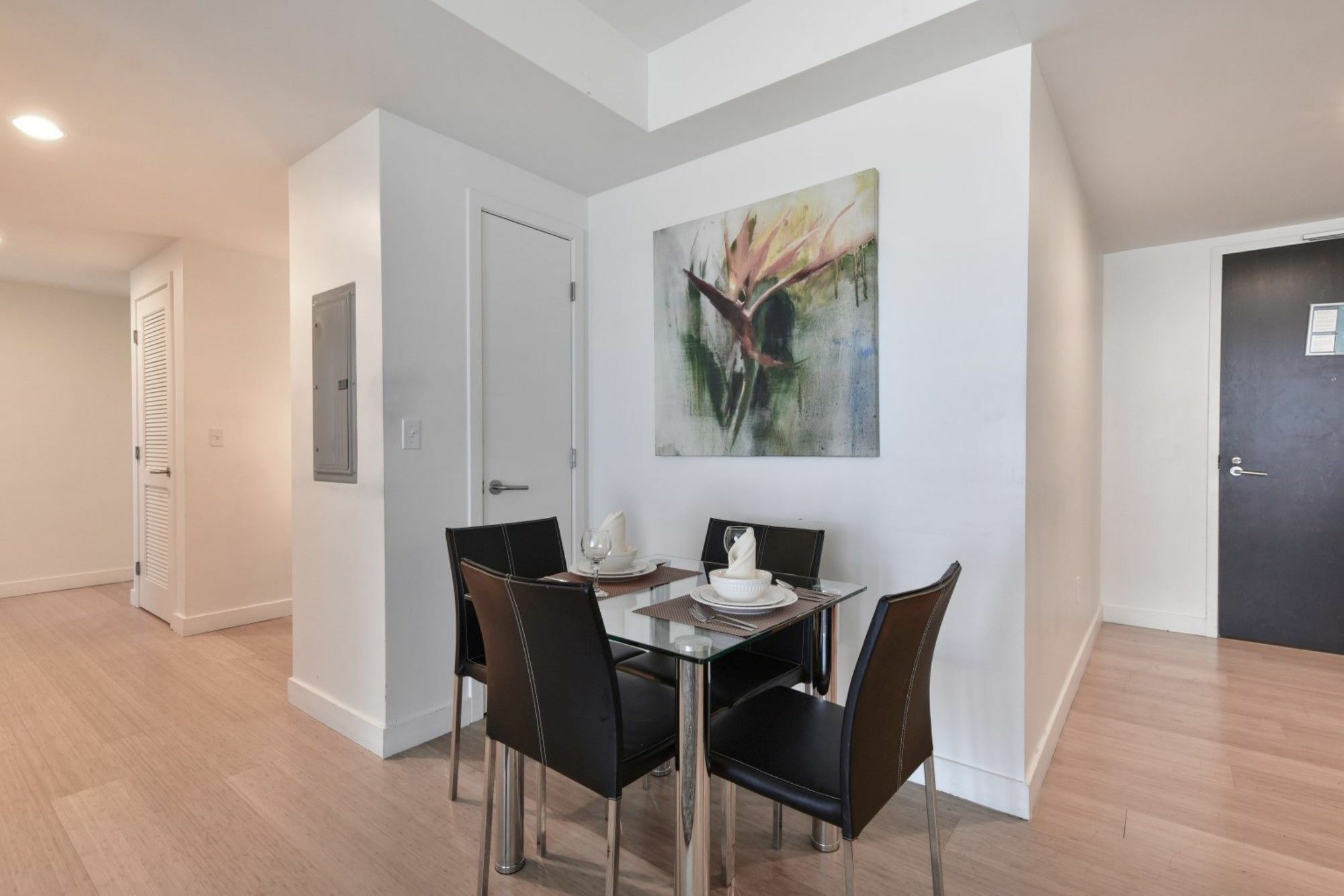 Global Luxury At Kenmore Square Apartment Boston