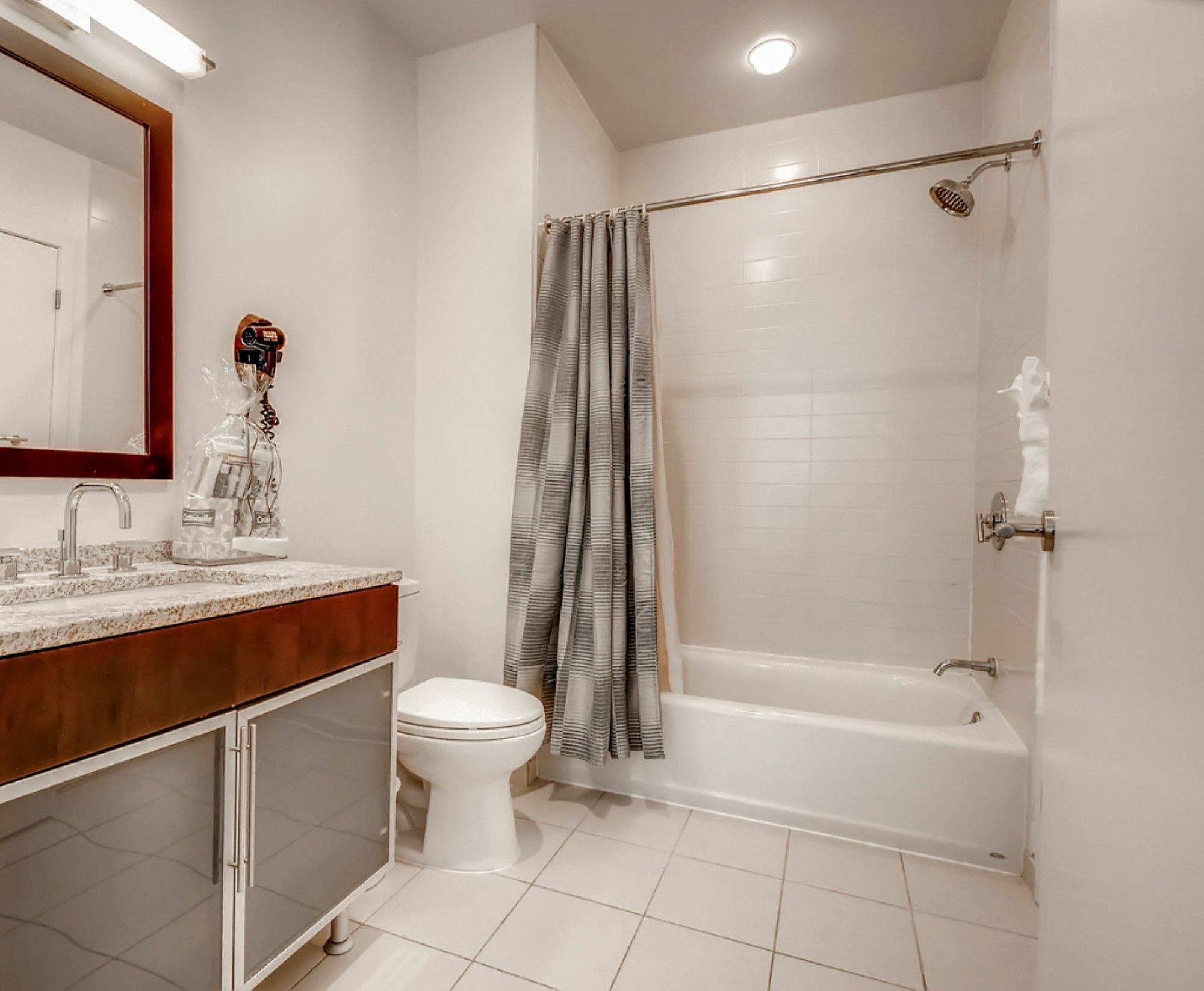 Global Luxury At Kenmore Square *
