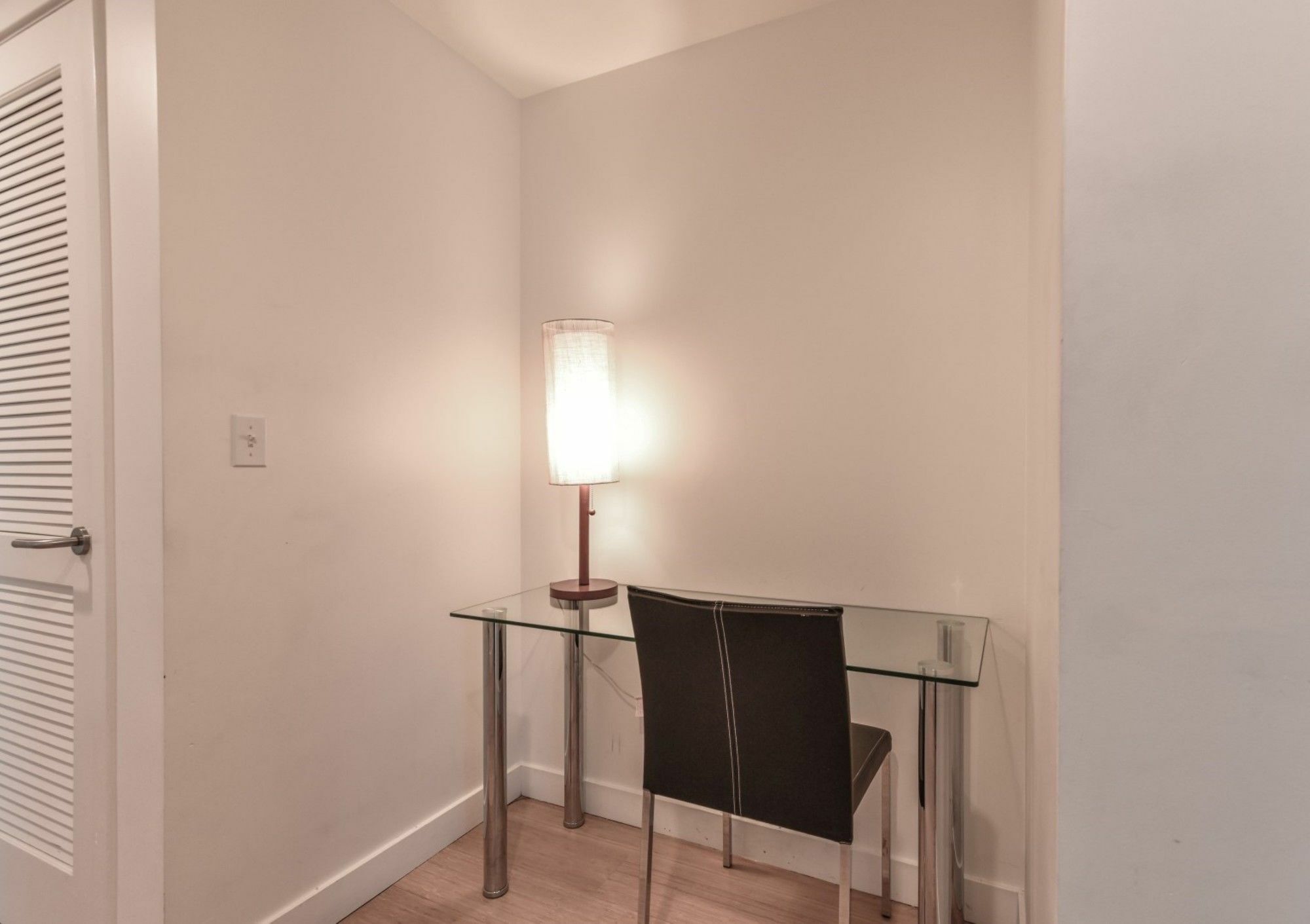 Global Luxury At Kenmore Square Apartment