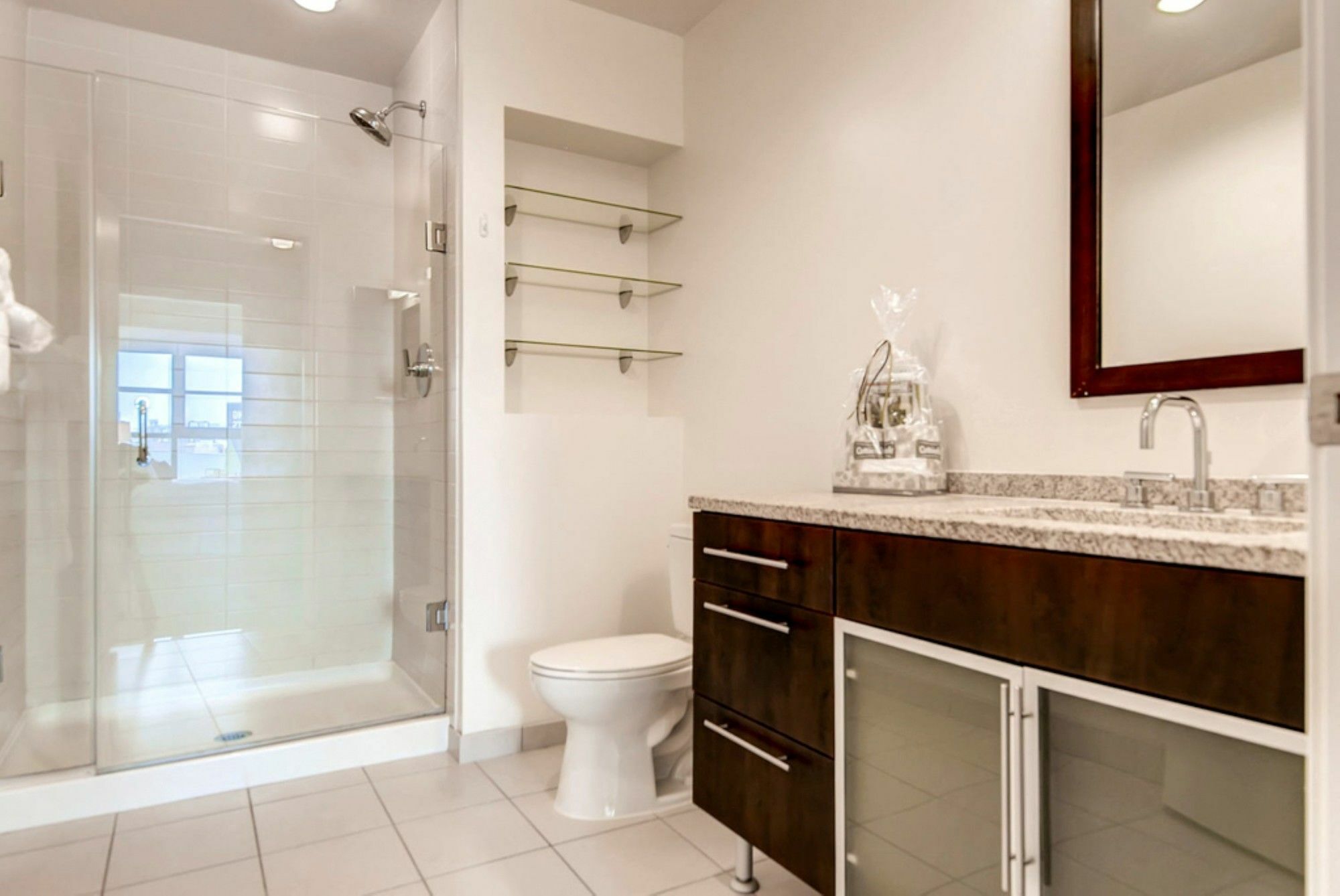 Global Luxury At Kenmore Square Apartment Boston