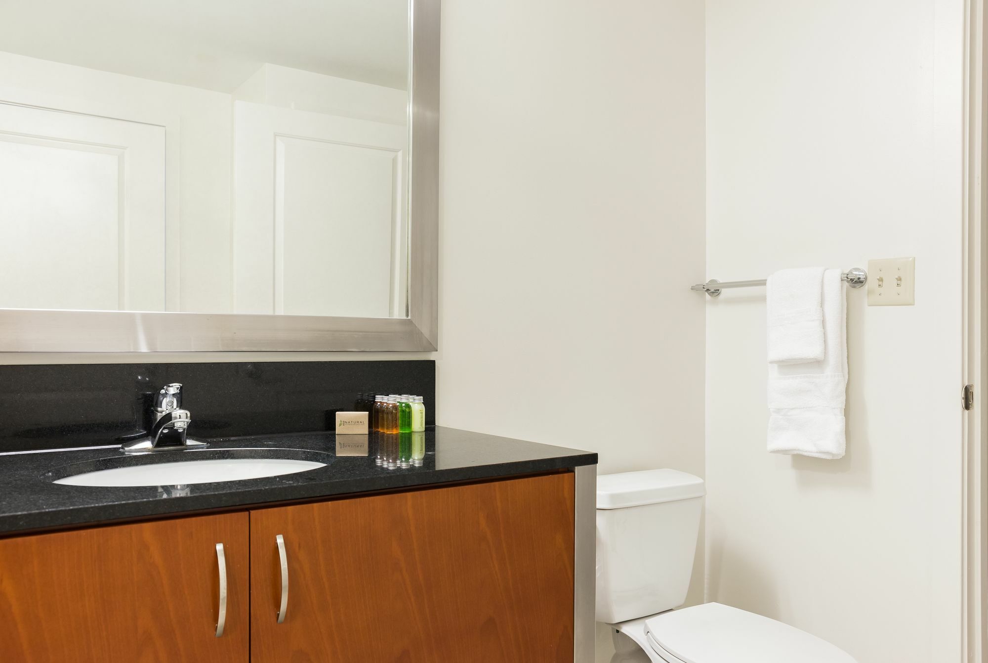 Airy 1br In Fenway By Sonder