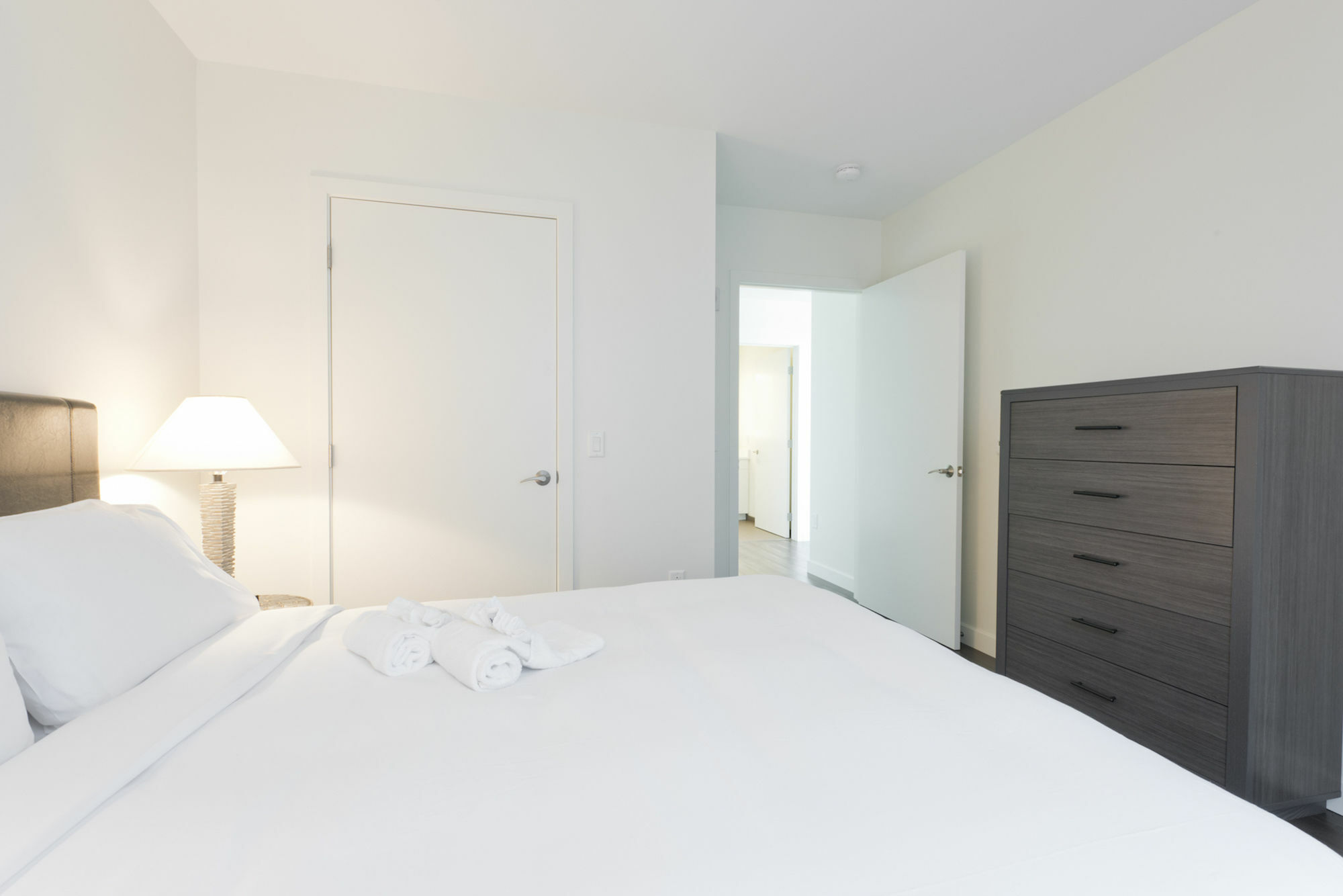 Apartment Bright 2br In Allston By Sonder Boston