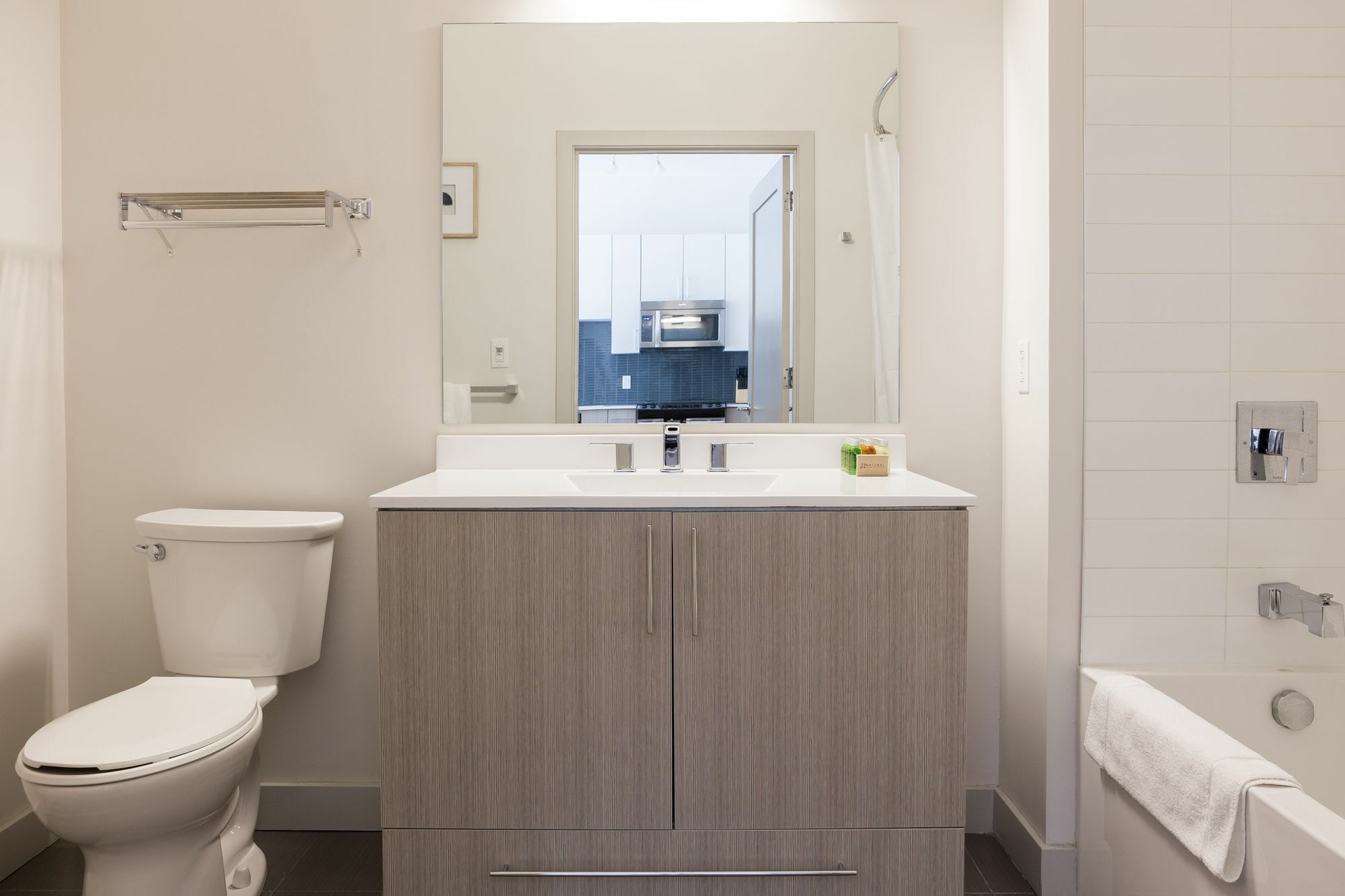 Bohemian 1br In Seaport By Sonder