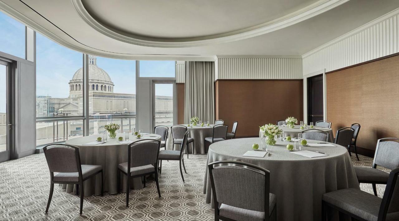 Four Seasons One Dalton Street, Hotel