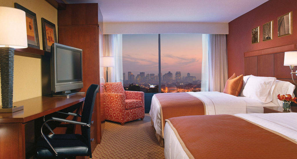 Courtyard By Marriott Logan Airport Hotel