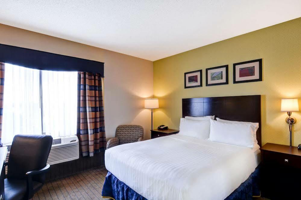 Express By Ihg Hotel