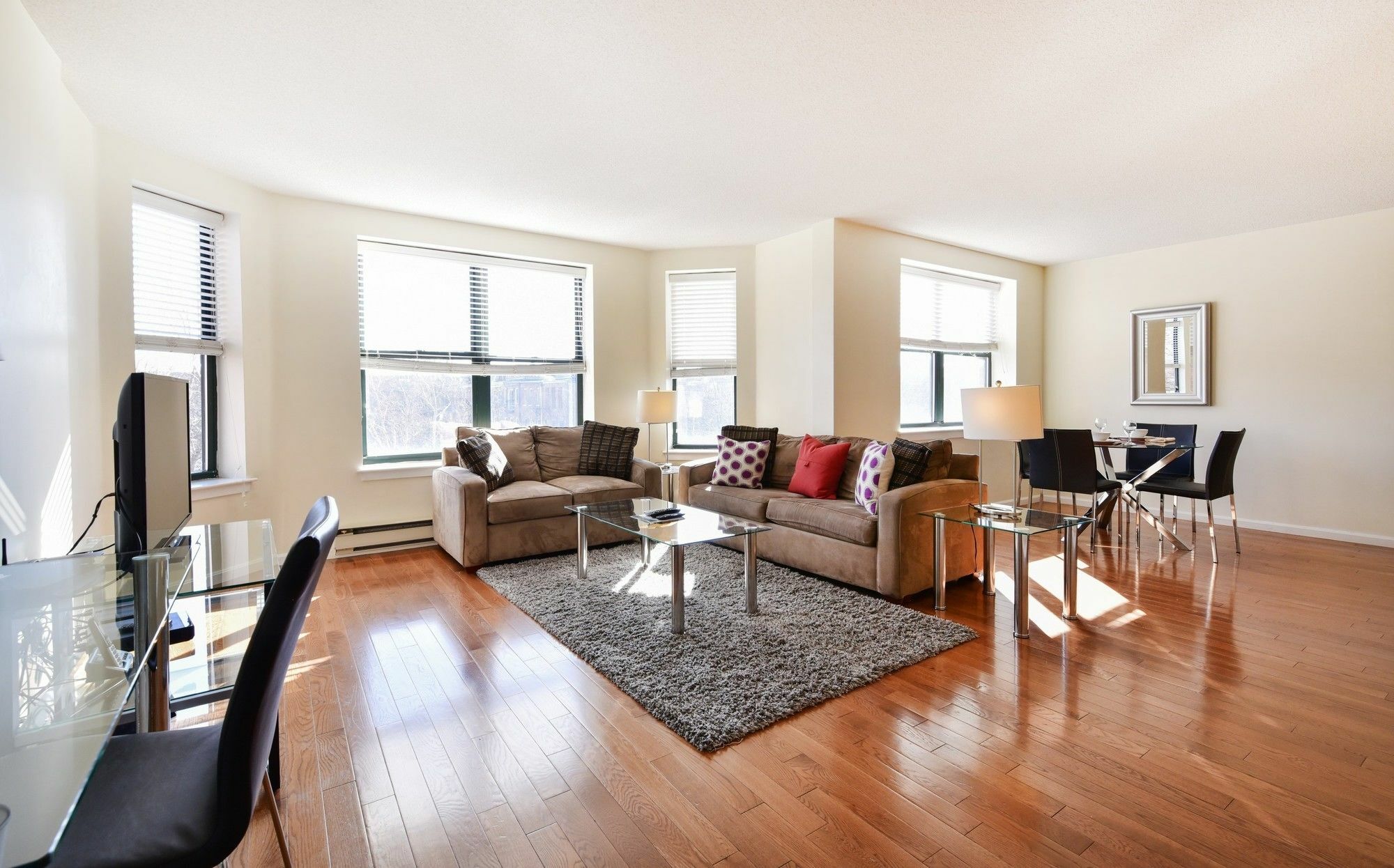 Global Luxury At Back Bay Apartment Boston