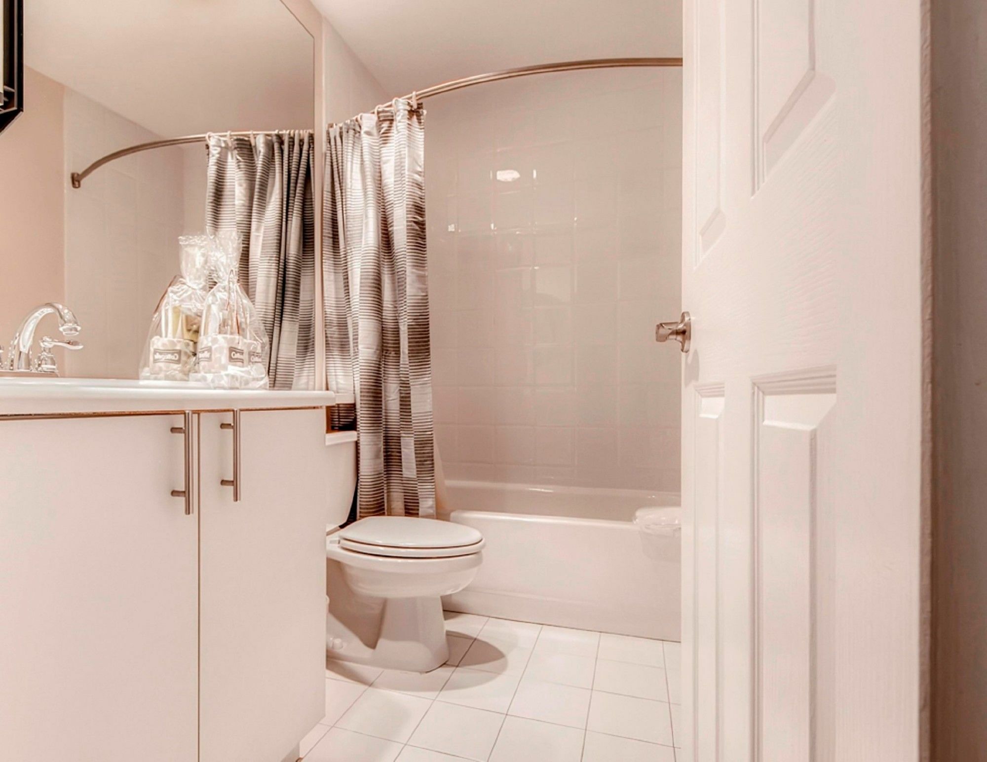 Apartment Global Luxury At Back Bay *