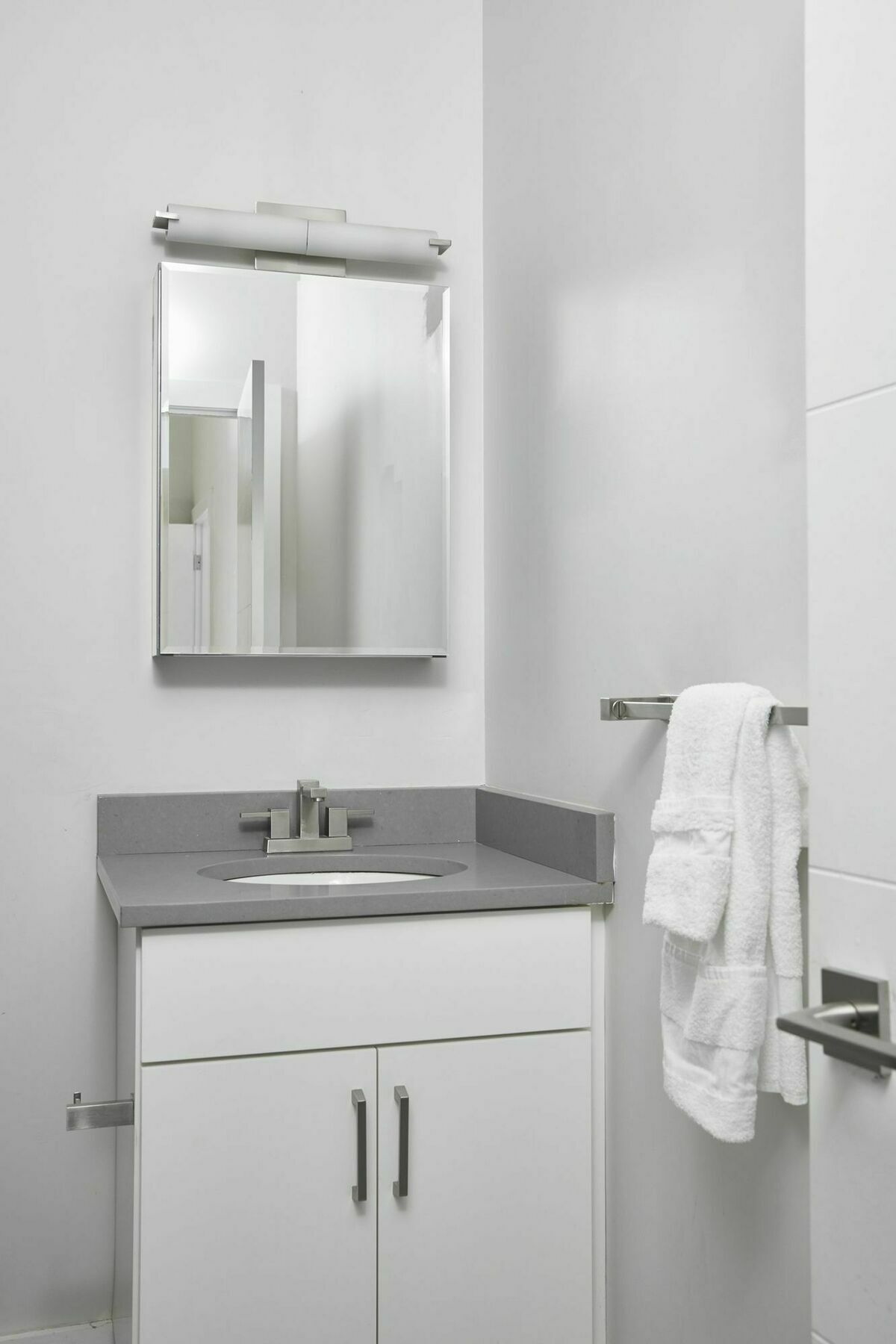 Smart 2br In Downtown Crossing By Sonder