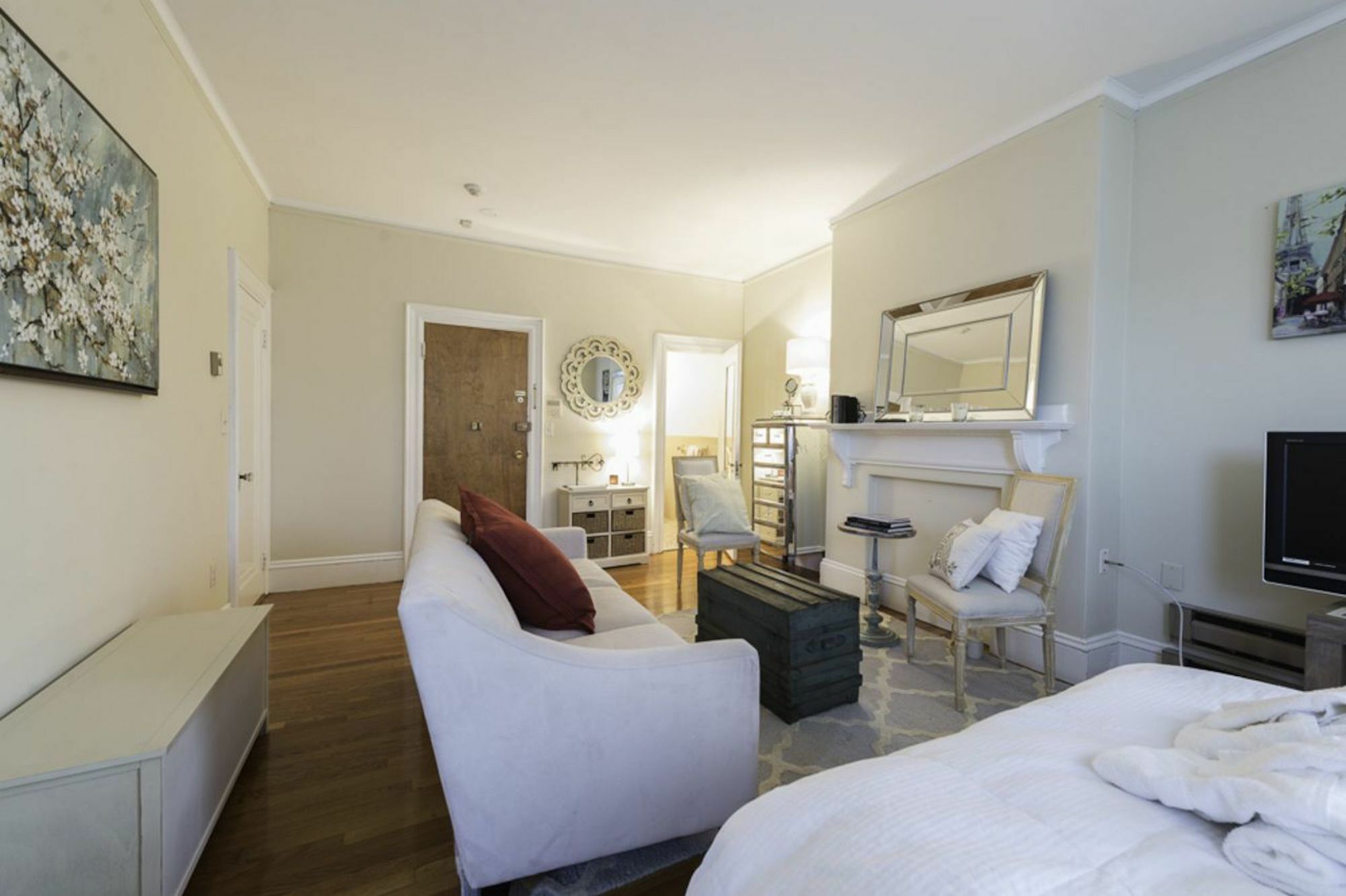 Charming In Back Bay By Sonder Boston