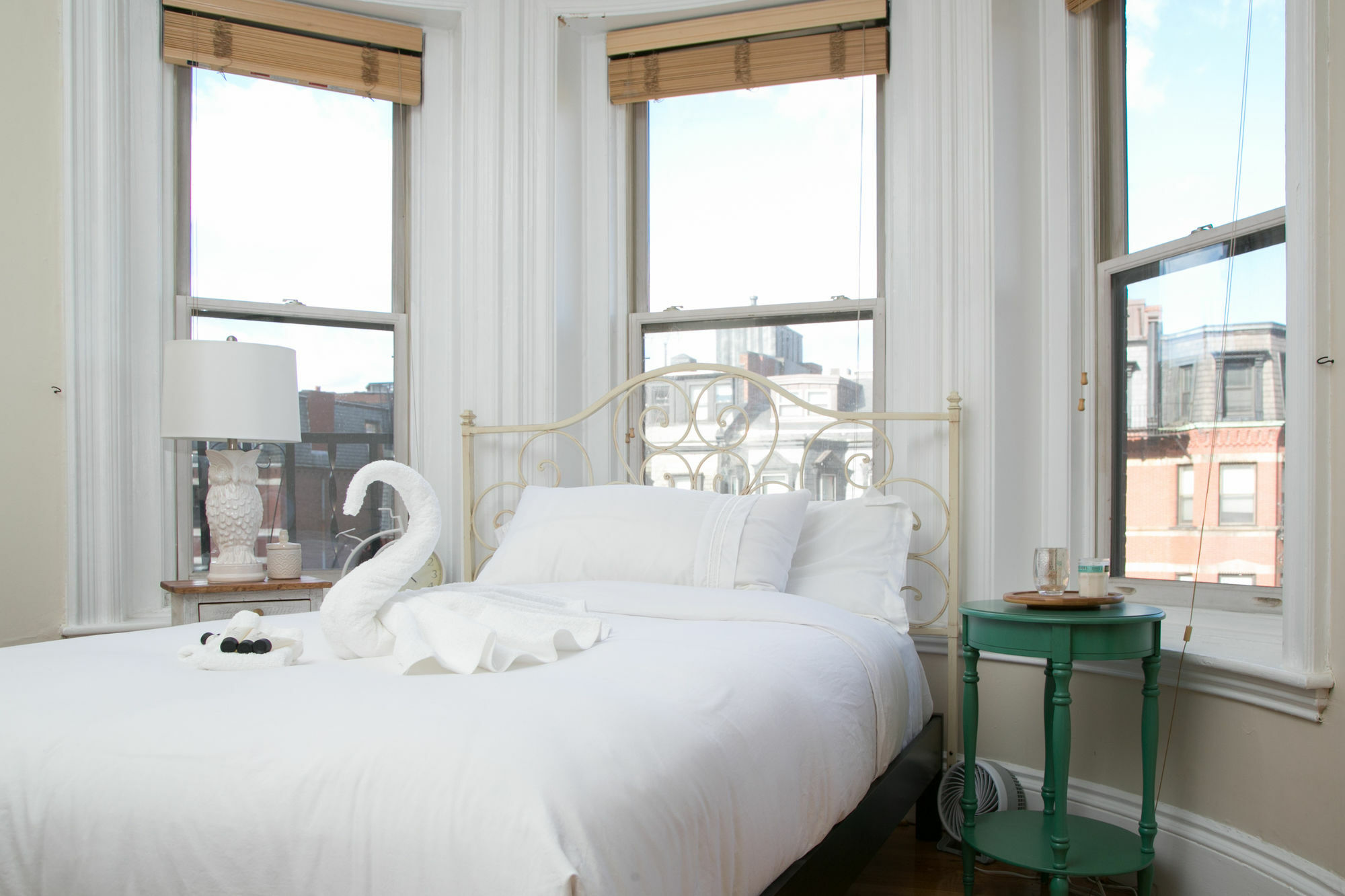 Charming In Back Bay By Sonder *