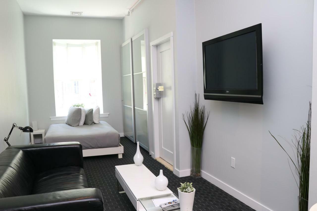 Stylish Newbury Street Studio, #11 Boston