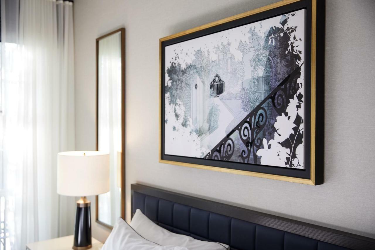 The Whitney 5*