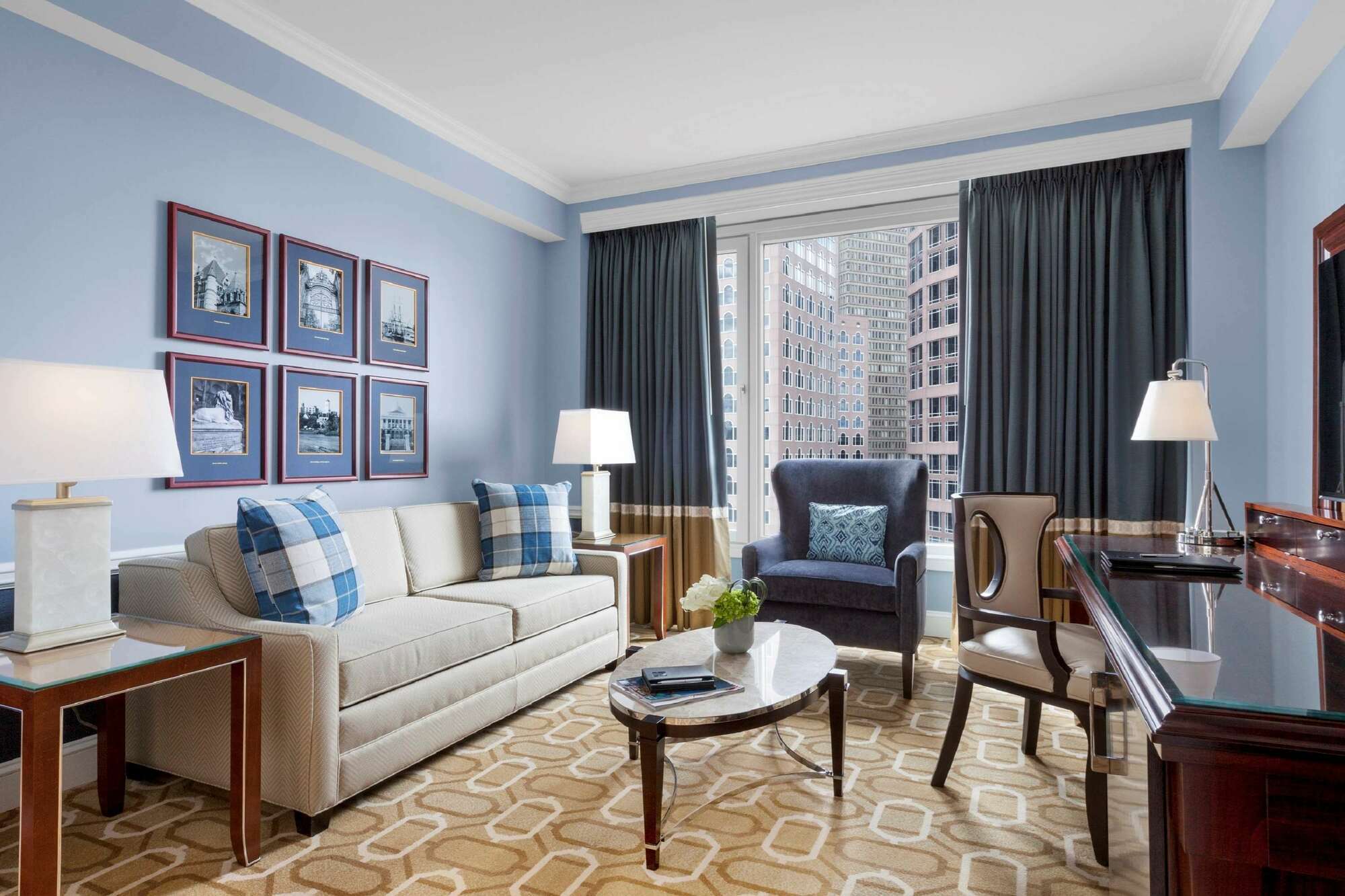 Harbor Hotel 5*