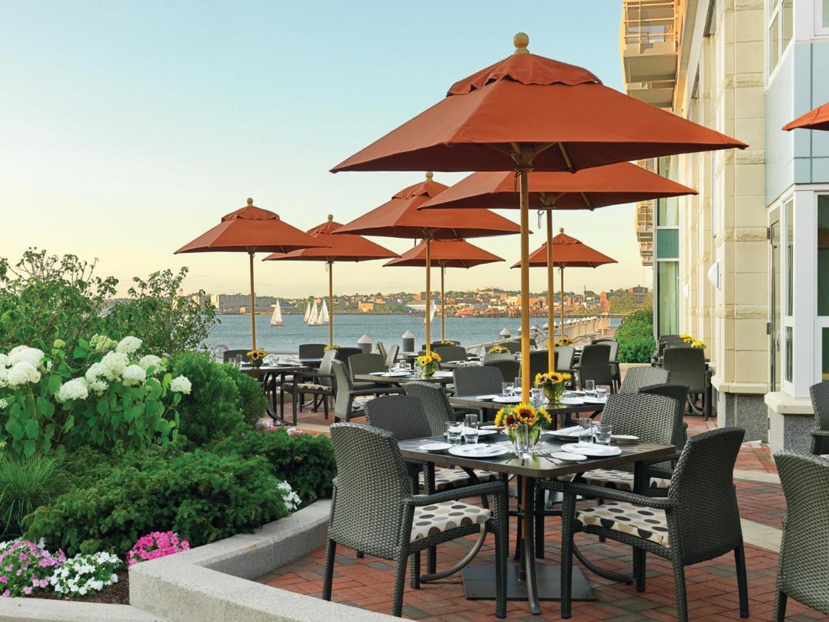 Battery Wharf Hotel, Waterfront